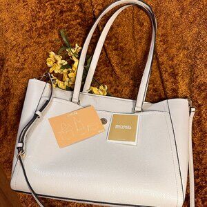 NWOT Michael Kors Maisie Pebbled Leather 3-in-1 Tote (not complete)